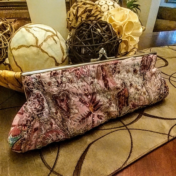 Express Beaded Pink Clutch Handbag NWT - Picture 2 of 5